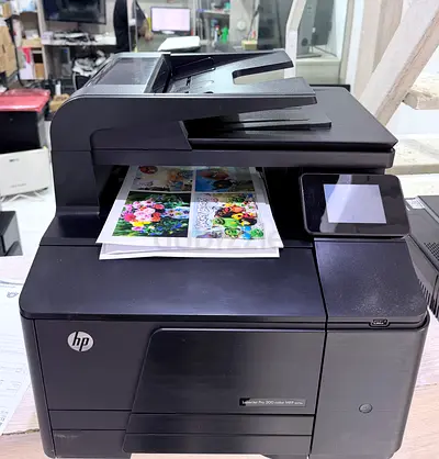 HP Color LaserJet Pro 200 MFP M256N ( refurbished ) - Good condition Printer