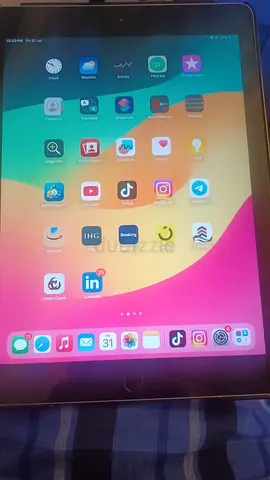 IPad 6th Generation 9.7 screen 32GB in excellent condition