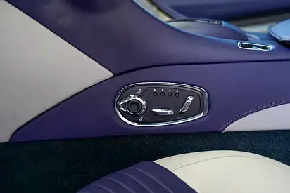 2018 Aston Martin DB11 — миниатюра 8