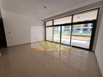 Large 2br with Huge Terrace and Community View