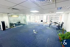High Floor | Lake Views | Vacant Office