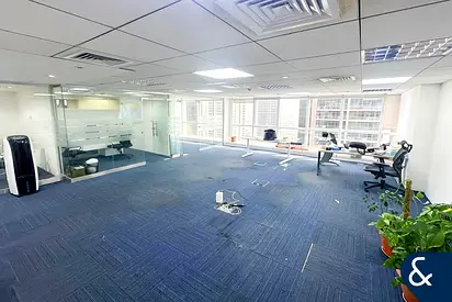 High Floor | Lake Views | Vacant Office