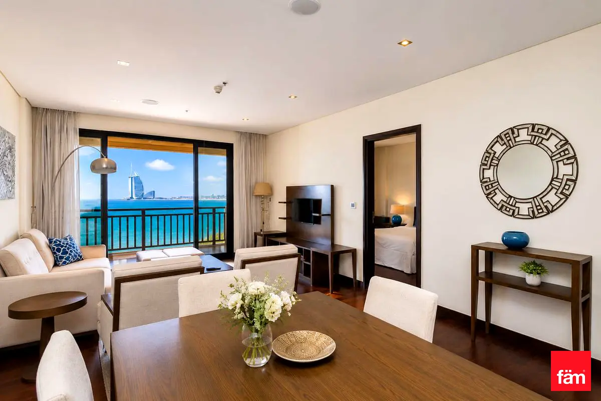 Burj Khalifa / Burj al Arab views|Anantara resort