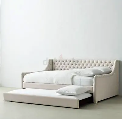 Beige Tufted Daybed with Pull-Out Trundle