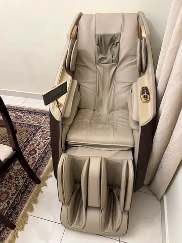 Zeitaku electric massage chair in beige/brown (back, shoulders, arms, legs) - excellent condition