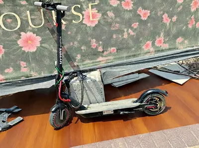 Used electric scooter (city commuter) -