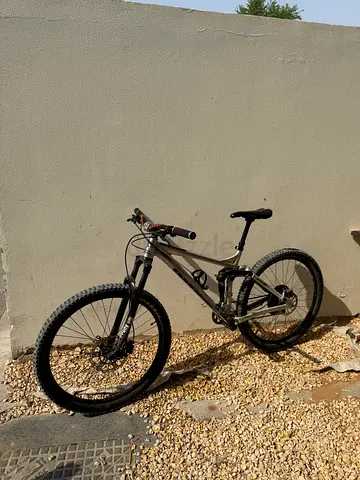Fuji reveal 1.1 full suspension mtb