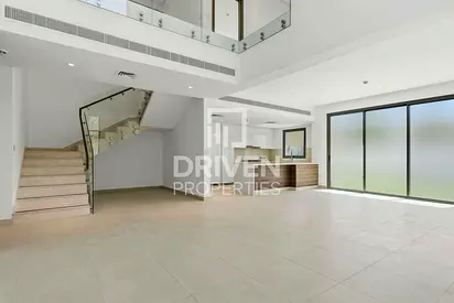 4 Bedroom Townhouse | Vacant | Comfortable Area