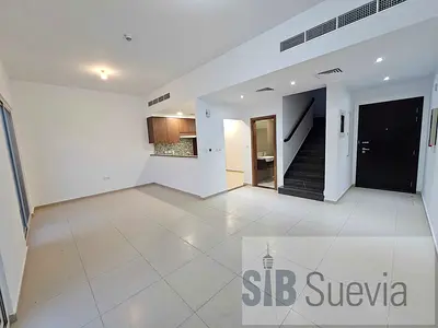 Pool Park View | 3 Bed | Prime Location
