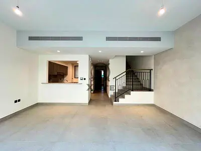 Spacious 4 BR | Premium Townhouse | Community View