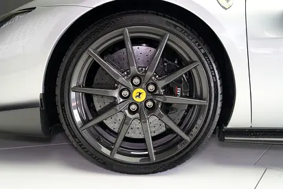 صورة 6 لـ 2023 Ferrari 296 GTS