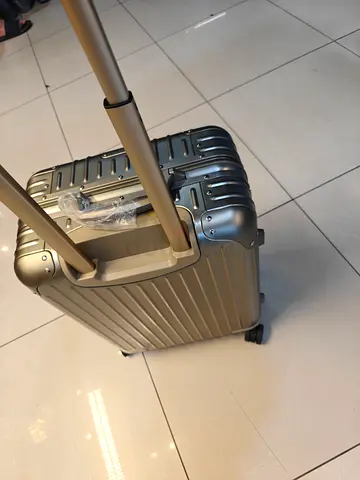 Suitcase aluminum