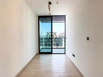 Classy 1 BR | Great Amenities | Pool View
