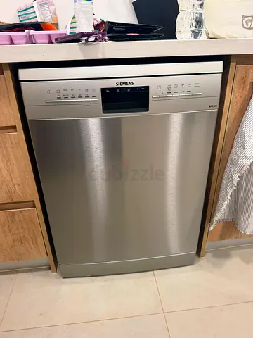 Siemens IQ300 Dishwasher almost New
