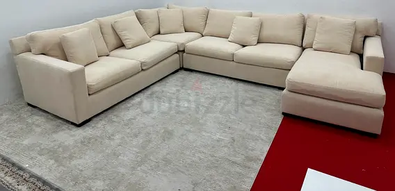 Same like new condition crate&barrel Ushape sofa