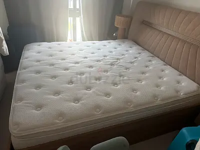 King size mattress - Excellent condition
