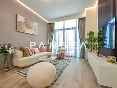 Available Soon | Mid Floor | Flexible Cheques