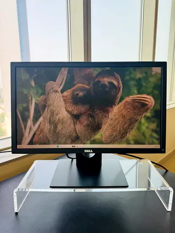 Great condition Dell E2218HN 21.5” Full HD Monitor-HDMI / VGA