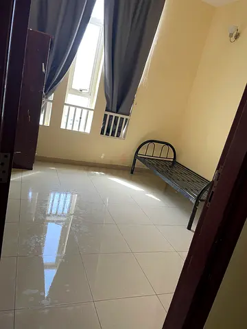 Room available in a flat for ladies in sakamkam