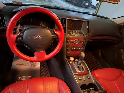 2010 Infiniti G37 照片 2