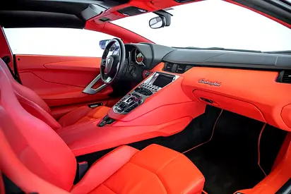صورة 11 لـ 2014 Lamborghini AVENTADOR
