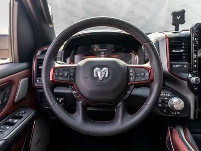 2025 RAM 1500 — миниатюра 18