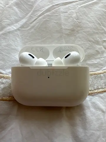 Apple AirPods Pro with MagSafe Charging Case