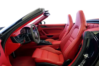 2025 Porsche 911 photo 9