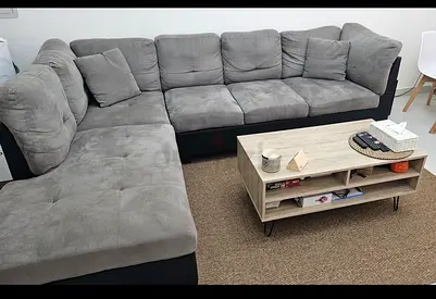 Grey L-shaped Fabric Corner Sofa - Comfortable 7 Seater with coffee table