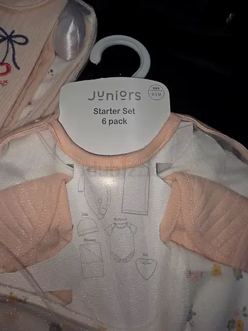 Newborn baby brand new gift basket with 3 bibs, 2-booties and 21 pieces onesis clothing - pink