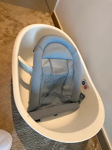 Skip Hop Wave 4-in-1 Newborn to Toddler Bath Tub – Like New – AED 150