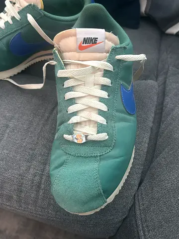 Used Nike green/blue casual sneakers, size uk 9