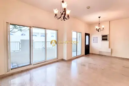 3BR Villa | Bright and Spacious | Community View