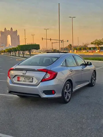 صورة 5 لـ 2021 Honda CIVIC