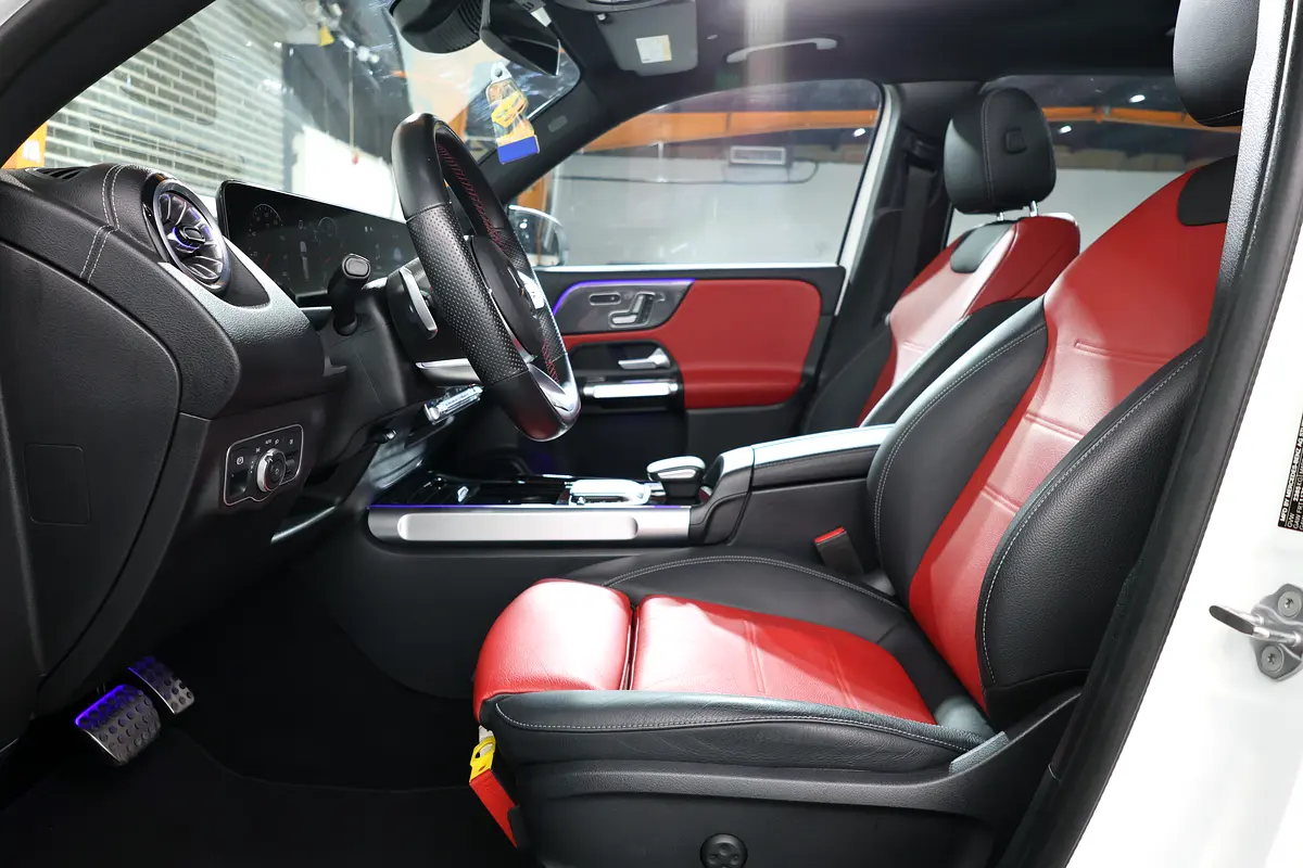 Mercedes-Benz GLB-Class 2023