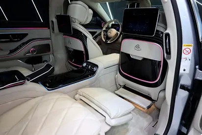 صورة 13 لـ 2024 Mercedes-Maybach S-CLASS