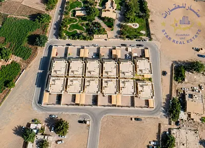 للبيع | مجمع سكني فاخر مكون من 12 فيلا – الفجيرة