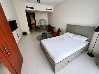 Direct Owner Listing I Lake View I High Floor I Vacant