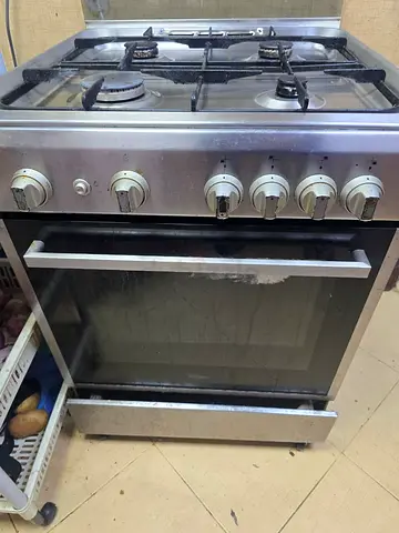 Used 4-Burner Stainless Steel Gas Cooker with Oven