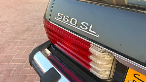 Stunning Mercedes SL 560