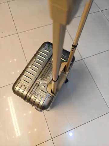 Suitcase aluminum