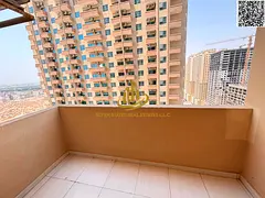 A unique opportunity in Lilys Tower: a one-bedroom apartment with indoor parking, ready for occupanc