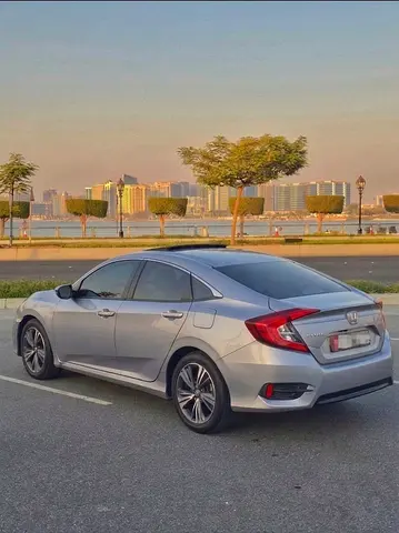 صورة 3 لـ 2021 Honda CIVIC