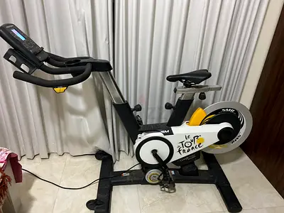 Le Tour de France Edition Indoor spine bike