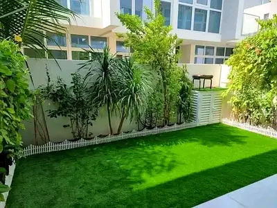 Artificial Grass Turf Roll - Ready-Made Backyard Lawn (Like New)