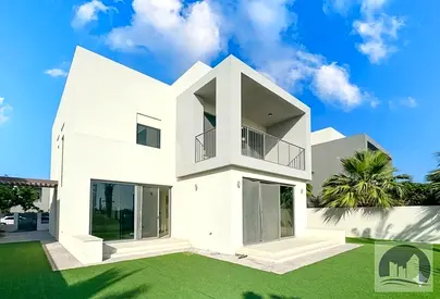 VACANT | PRIVATE GARDEN | FAMILY COMMUNITY
