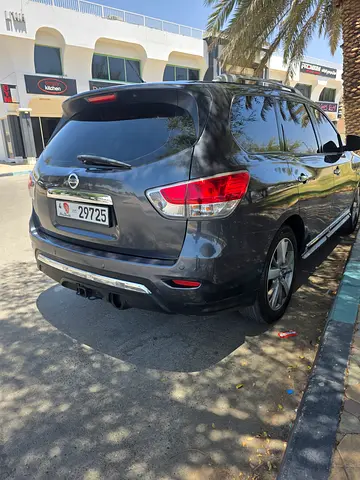 2014 Nissan PATHFINDER 照片 2