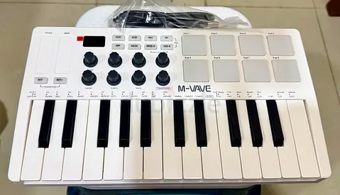 New/Unused M-VAVE SMK-25-25 Key USB MIDI Keyboard Controller