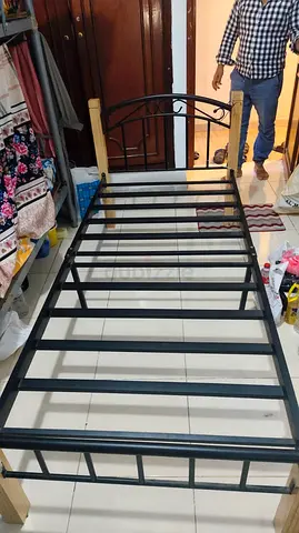 Single bed for sale