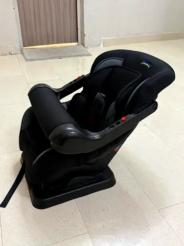 Black Infant/Toddler Car Seat - Convertible, Good Condition